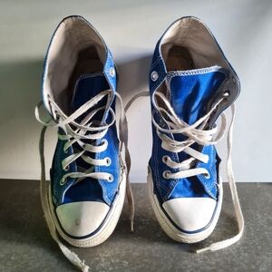CONVERSE size 8 All-Star Chuck Taylor WELL-WORN hi-top blue SNEAKERS